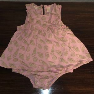 Pink summer seashell outfit